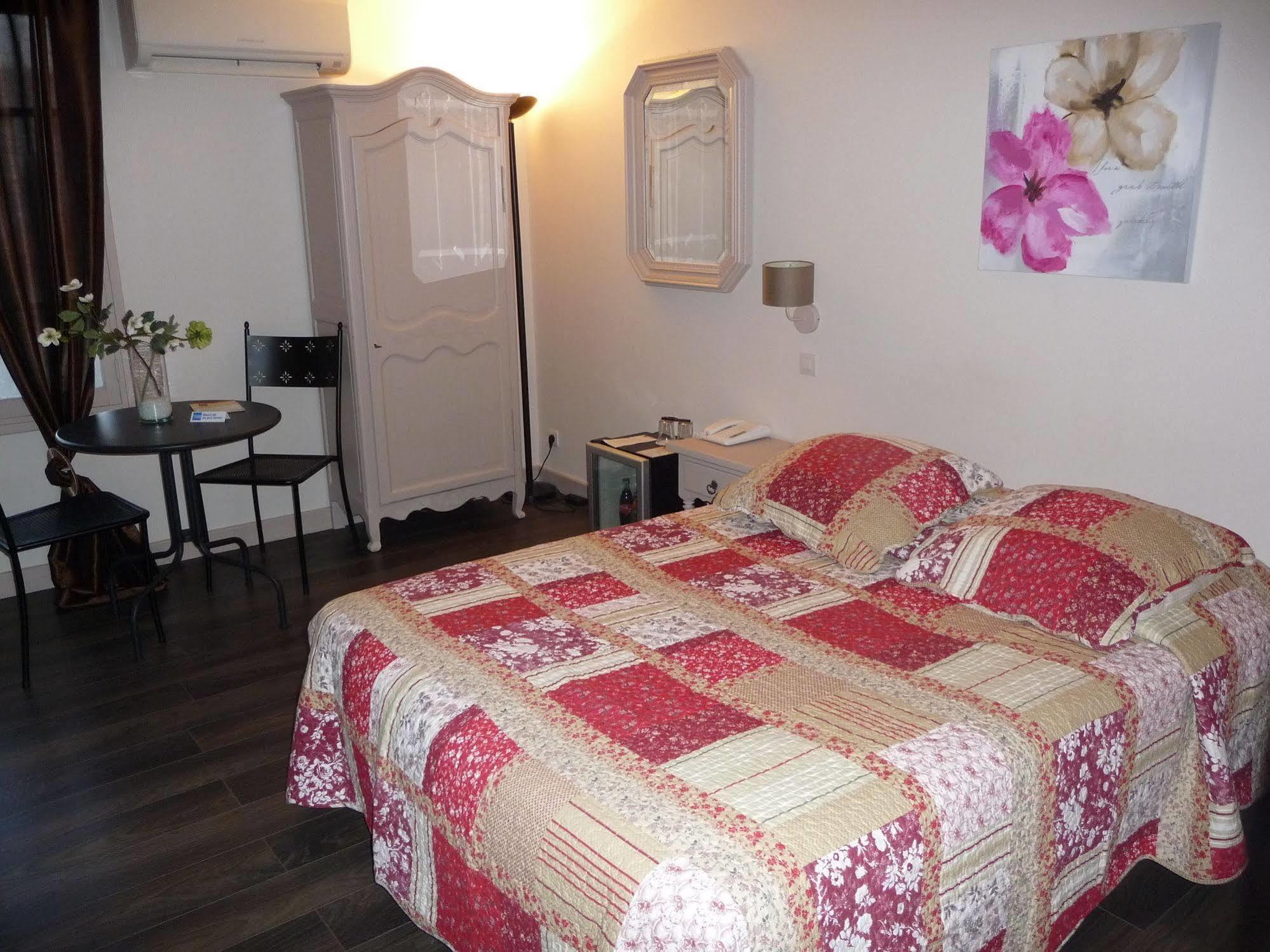 Hotel Ermitage Les Angles  Экстерьер фото